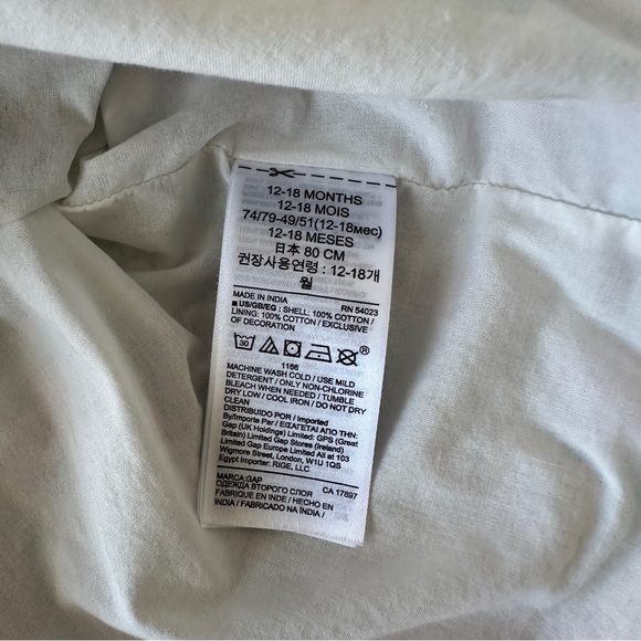 Baby Gap Smocked Dress - Picture 6 of 6